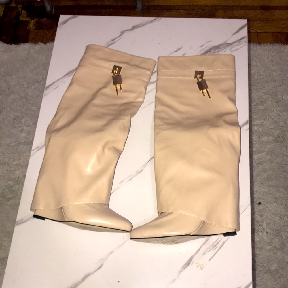 Perfect condition Zara  boots